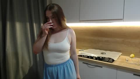 Renae Tom online show from June 2, 2026, 7:16 pm