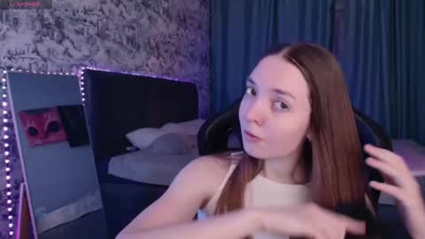 Snapshot of renary_sweet chatting on September 14, 2025, 5:12 pm Renary online show from September 14, 2025, 5:12 pm