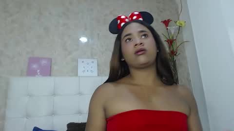 RENATA VALENTINA online show from March 29, 2026, 12:16 pm