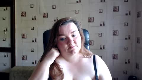 Snapshot of renataoia chatting on July 15, 2026, 2:55 pm renataoia online show from July 15, 2026, 2:55 pm