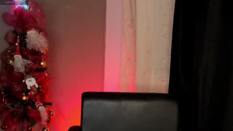 Snapshot of renatawilsom chatting on December 12, 2024, 1:43 am renatawilsom online show from December 12, 2024, 1:43 am