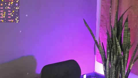 renatawilsom online show from December 20, 2025, 1:07 pm