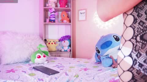 renatha_taylor_ online show from May 22, 2026, 3:17 pm