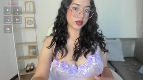 renaxi_smith online show from February 2, 2025, 7:35 pm