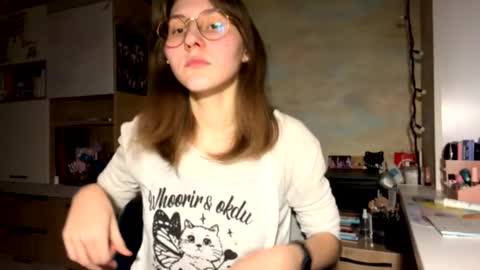 Snapshot of renayreisdorf chatting on February 10, 2026, 4:33 pm Mia online show from February 10, 2026, 4:33 pm