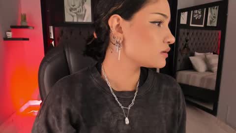 Snapshot of renee_shelby_ chatting on February 14, 2026, 9:11 pm Renee Shelby online show from February 14, 2026, 9:11 pm