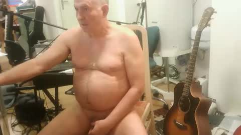 renefr online show from October 26, 2025, 11:53 pm