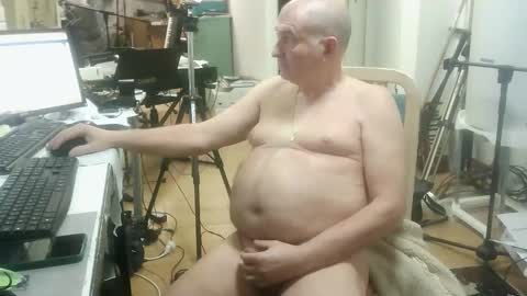 renefr online show from December 22, 2025, 6:16 pm