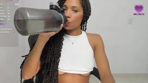 Snapshot of renell_aiston chatting on January 19, 2025, 3:08 am RENELL online show from January 19, 2025, 3:08 am