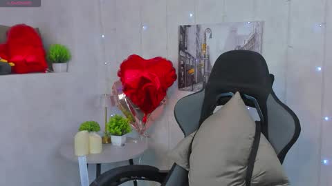 Renesmy online show from March 18, 2026, 12:03 am