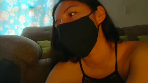 reni_tendress online show from September 9, 2025, 4:17 pm