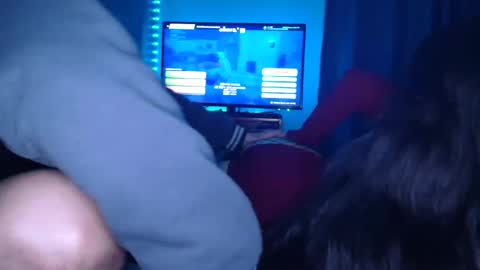 reni_tendress online show from November 12, 2025, 4:57 am