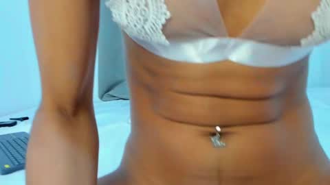 Snapshot of rennatta_sx chatting on February 19, 2025, 2:34 pm Renata online show from February 19, 2025, 2:34 pm