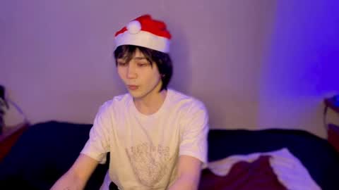 Snapshot of rennuts chatting on December 18, 2024, 3:00 pm rennuts online show from December 18, 2024, 3:00 pm
