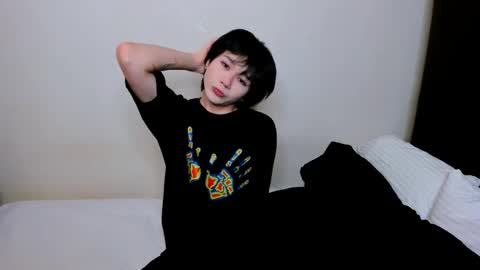 Snapshot of rennuts chatting on December 23, 2024, 8:33 am rennuts online show from December 23, 2024, 8:33 am