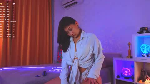 renochka online show from October 10, 2025, 6:23 am