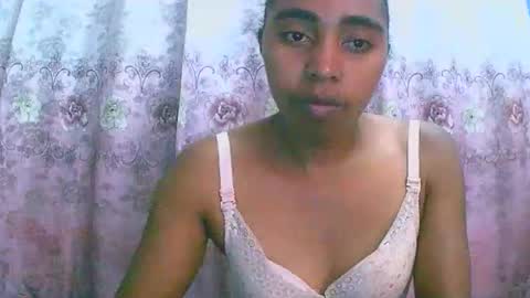 Snapshot of rephaleta chatting on October 7, 2025, 10:56 am Rephaleta online show from October 7, 2025, 10:56 am