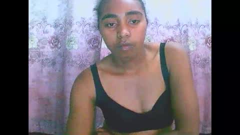 Snapshot of rephaleta chatting on October 12, 2025, 11:09 am Rephaleta online show from October 12, 2025, 11:09 am