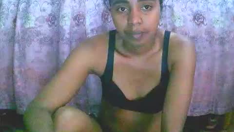 Snapshot of rephaleta chatting on October 19, 2025, 11:22 am Rephaleta online show from October 19, 2025, 11:22 am