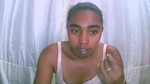 Snapshot of rephaleta chatting on October 29, 2025, 6:37 am Rephaleta online show from October 29, 2025, 6:37 am