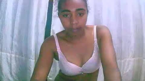 Snapshot of rephaleta chatting on November 14, 2025, 7:51 am Rephaleta online show from November 14, 2025, 7:51 am