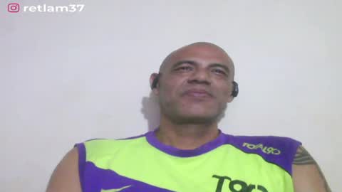 Snapshot of retlam37 chatting on April 25, 2026, 7:11 am Walter online show from April 25, 2026, 7:11 am