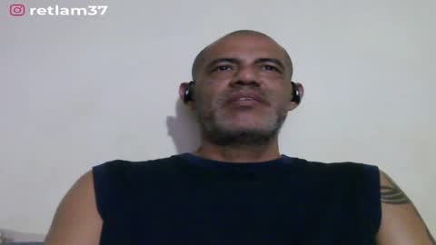Snapshot of retlam37 chatting on April 30, 2026, 4:19 am Walter online show from April 30, 2026, 4:19 am