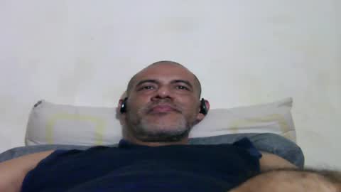 Snapshot of retlam37 chatting on May 14, 2026, 5:03 am Walter online show from May 14, 2026, 5:03 am