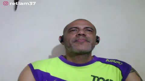Snapshot of retlam37 chatting on May 27, 2026, 5:04 am Walter online show from May 27, 2026, 5:04 am