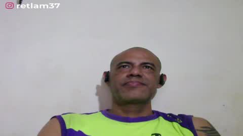 Snapshot of retlam37 chatting on May 30, 2026, 6:10 am Walter online show from May 30, 2026, 6:10 am