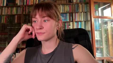 Rie online show from May 24, 2026, 4:06 am
