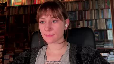 Rie online show from May 25, 2026, 2:06 am