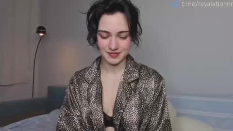 Ewiwi online show from March 6, 2026, 3:41 pm