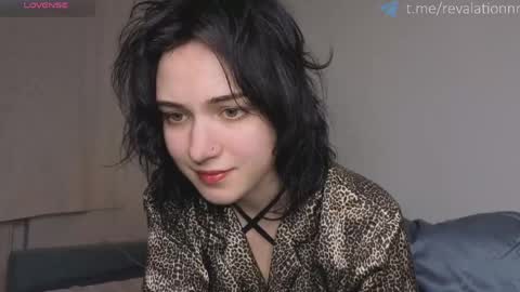 Ewiwi online show from March 22, 2026, 4:32 pm