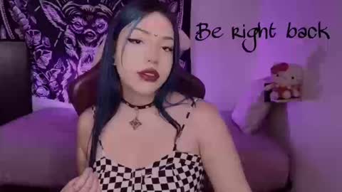 Snapshot of revenmiller_ chatting on September 22, 2025, 3:25 pm Reven online show from September 22, 2025, 3:25 pm