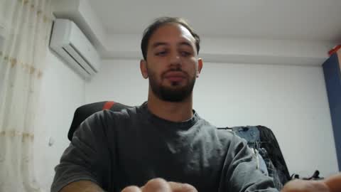 Snapshot of revivedunknown chatting on October 29, 2025, 4:53 pm Chris online show from October 29, 2025, 4:53 pm