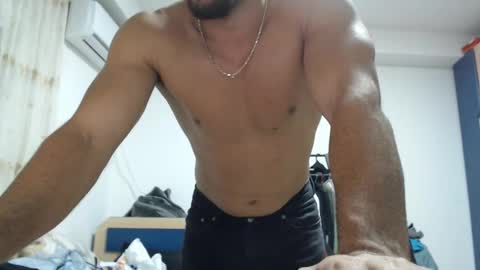 Snapshot of revivedunknown chatting on November 7, 2025, 5:57 pm Chris online show from November 7, 2025, 5:57 pm