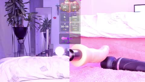 Rebecca y sarih online show from February 25, 2025, 12:03 am