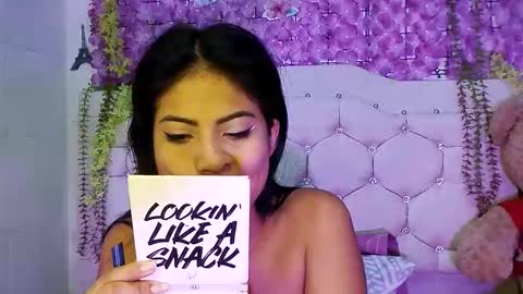 rey26_mila_ online show from April 1, 2026, 10:49 am