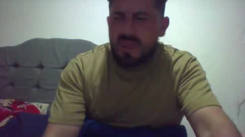Snapshot of reyalad_mariana chatting on February 5, 2025, 2:40 am REYALAD online show from February 5, 2025, 2:40 am