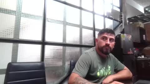 Snapshot of reyalad_mariana chatting on March 3, 2025, 5:29 pm REYALAD online show from March 3, 2025, 5:29 pm