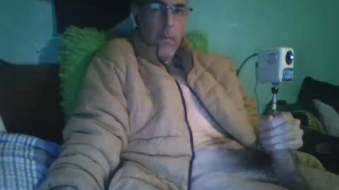 Snapshot of reyes_albert2006 chatting on January 18, 2026, 10:57 pm reyes_albert2006 online show from January 18, 2026, 10:57 pm