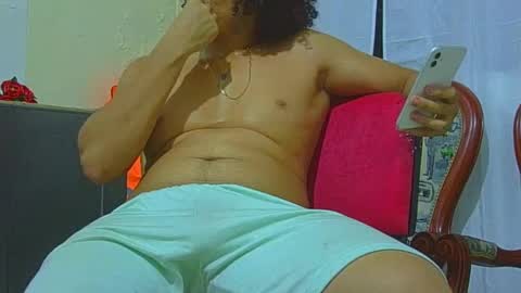 REYHOT online show from September 13, 2025, 7:41 am