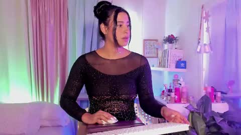 Snapshot of rhaenyra_ chatting on June 16, 2026, 5:59 pm Rhaenyra online show from June 16, 2026, 5:59 pm