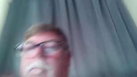 ri_tugger33 online show from May 5, 2026, 4:04 pm