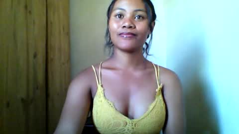 Snapshot of riaantsoa chatting on October 4, 2025, 10:24 am riaantsoa online show from October 4, 2025, 10:24 am