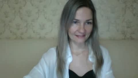 Snapshot of rialur09 chatting on January 18, 2025, 2:55 pm Galina online show from January 18, 2025, 2:55 pm