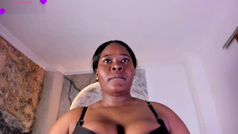 Riana online show from November 23, 2025, 9:03 pm