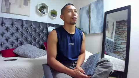 Snapshot of richar_voller chatting on June 15, 2026, 11:45 am richar_voller online show from June 15, 2026, 11:45 am