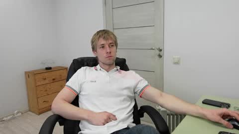 Snapshot of richard_hards chatting on May 7, 2026, 6:41 am RICHARD HARDS online show from May 7, 2026, 6:41 am